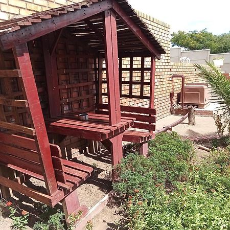 Sunrose Group Of Guesthouses Zapora Gariep Zewnętrze zdjęcie