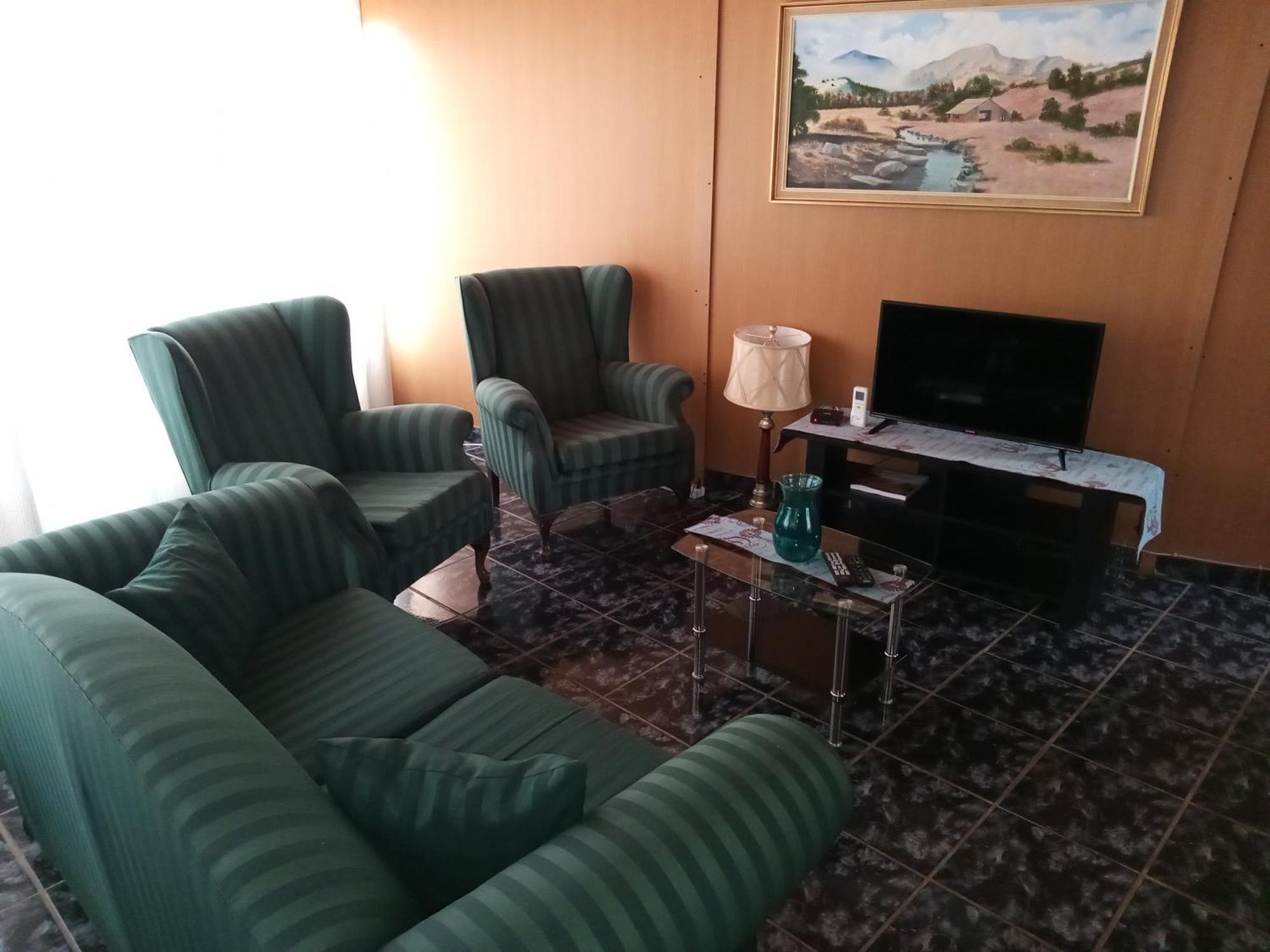 Sunrose Group Of Guesthouses Zapora Gariep Zewnętrze zdjęcie